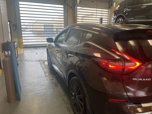 Used 2020 Nissan Murano SL w/ Moonroof Package AWD/4WD image 6