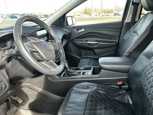 Used 2018 Ford Escape Titanium w/ Ford Safe & Smart Package image 9