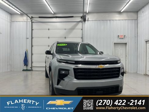 Used 2024 Chevrolet Traverse LS w/ LPO, Floor Liner Package FWD image 1