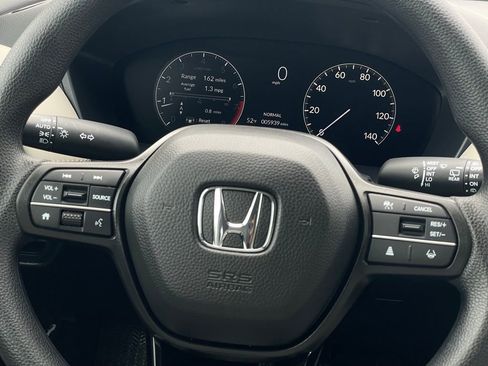 Certified 2025 Honda HR-V LX image 12