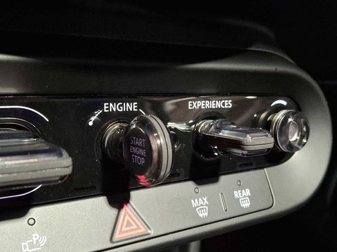 Certified 2025 MINI Cooper S image 21