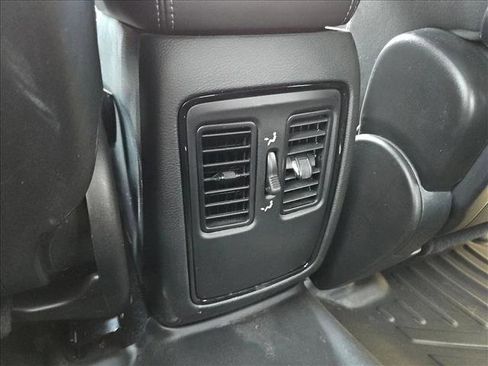 Used 2021 Dodge Durango SXT AWD/4WD image 24