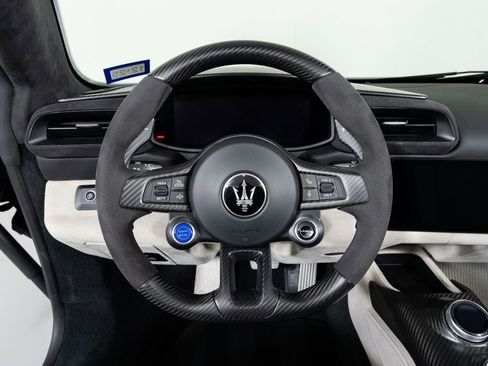 Used 2023 Maserati MC20 Spyder RWD image 31