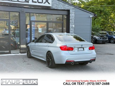 Used 2017 BMW 340i xDrive Sedan w/ Premium Package Enhanced AWD/4WD image 18