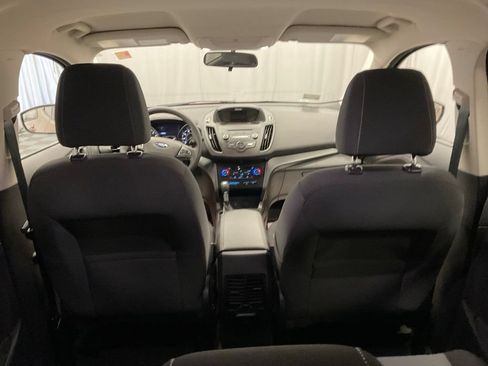 Used 2017 Ford Escape SE w/ SE Cold Weather Package AWD/4WD image 28