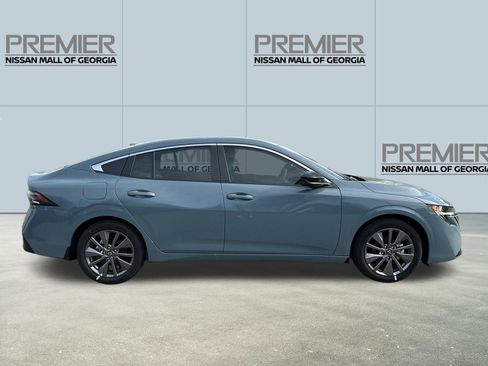 New 2026 Nissan Sentra SL w/ Floor Mat Package FWD image 4