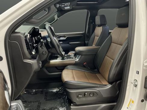 Certified 2025 Chevrolet Silverado 1500 High Country image 4