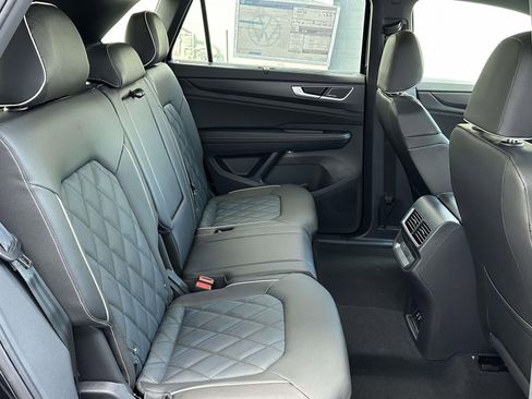 New 2026 Volkswagen Atlas Cross Sport SEL Premium R-Line image 15