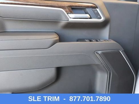 New 2026 GMC Sierra 1500 SLE w/ Max Trailering Package AWD/4WD image 13
