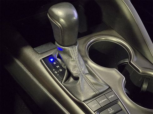 Used 2023 Toyota Camry XSE image 17