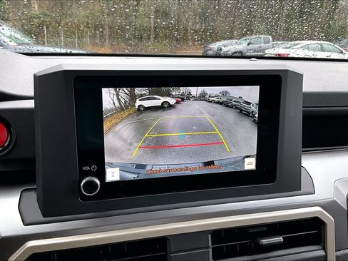 Certified 2025 Toyota Tacoma TRD Off-Road image 25