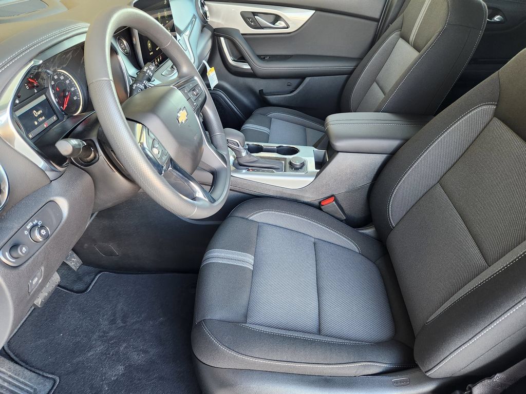 New 2026 Chevrolet Blazer LT w/ Convenience Package FWD image 9