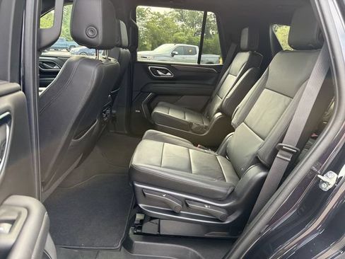 Used 2022 Chevrolet Tahoe Z71 w/ Luxury Package AWD/4WD image 26
