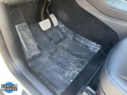 Used 2022 Tesla Model Y Performance image 17