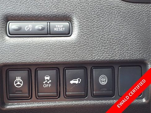 Used 2023 Nissan Murano SL AWD/4WD image 17