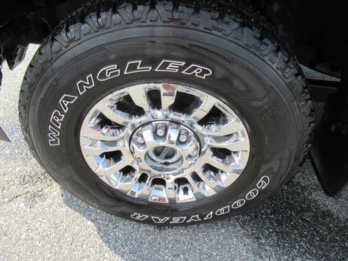 Used 2021 Ford F350 XLT w/ XLT Premium Package AWD/4WD image 10