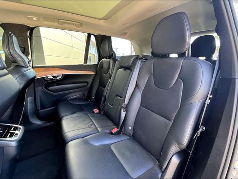 Used 2024 Volvo XC90 B6 Plus image 26