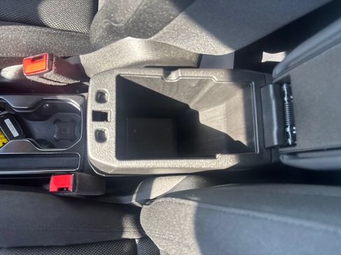 Used 2023 Jeep Renegade Latitude AWD/4WD image 31