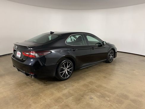 Used 2023 Toyota Camry SE image 28