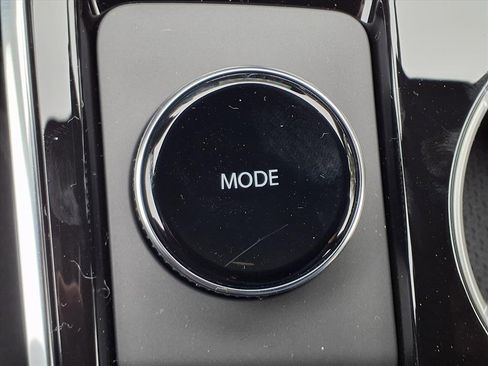 New 2026 Chevrolet Equinox LT image 9