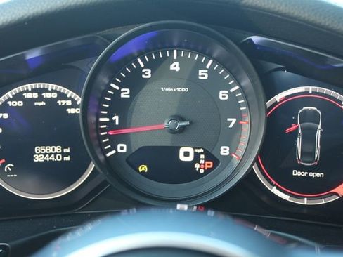 Used 2019 Porsche Panamera 4 image 19