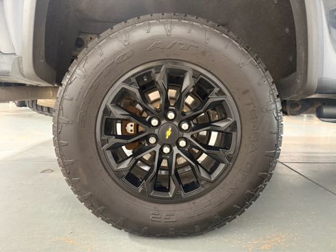 Used 2019 Chevrolet Colorado ZR2 AWD/4WD image 10