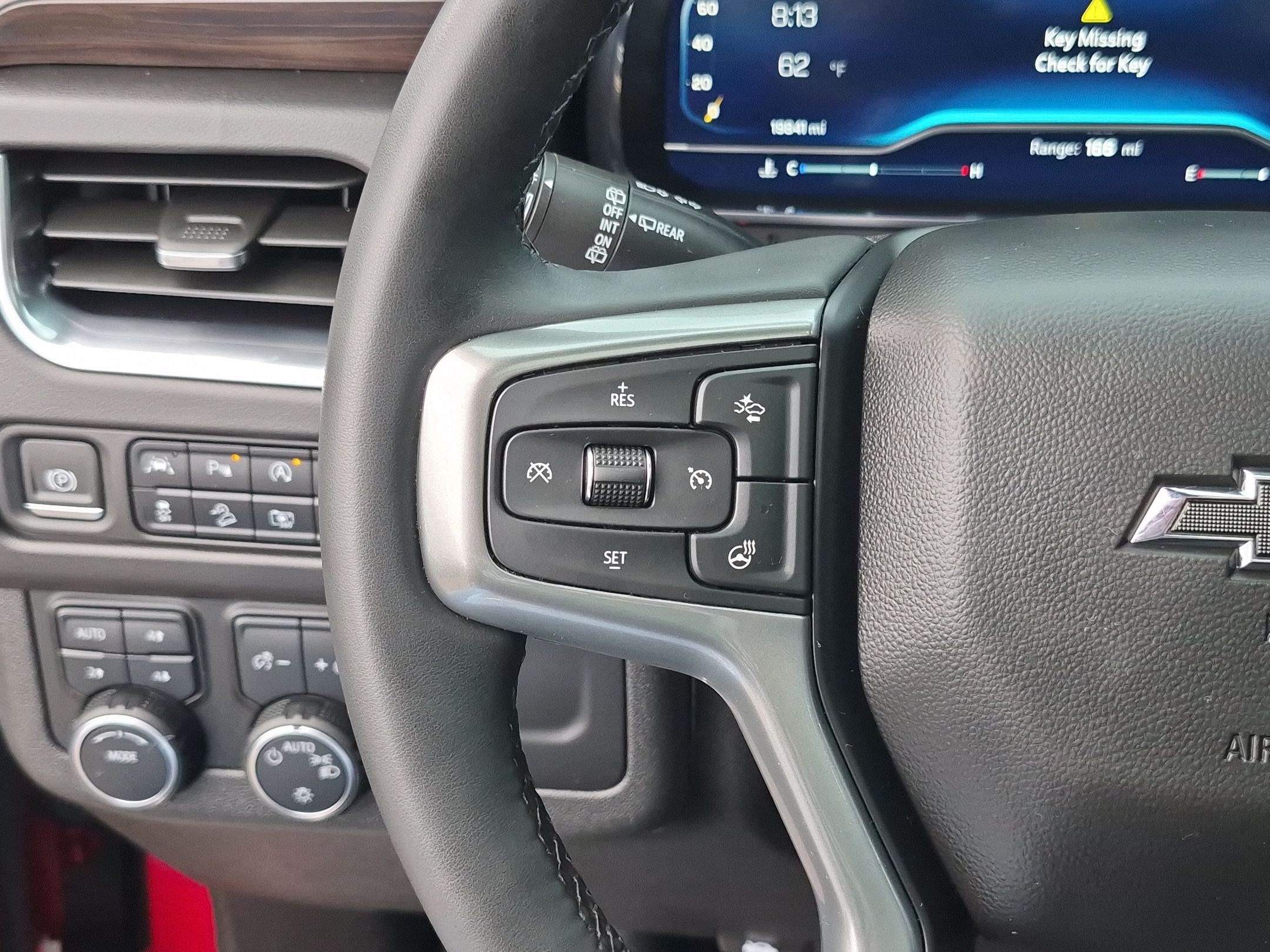 Used 2023 Chevrolet Tahoe Z71 w/ Luxury Package AWD/4WD image 18