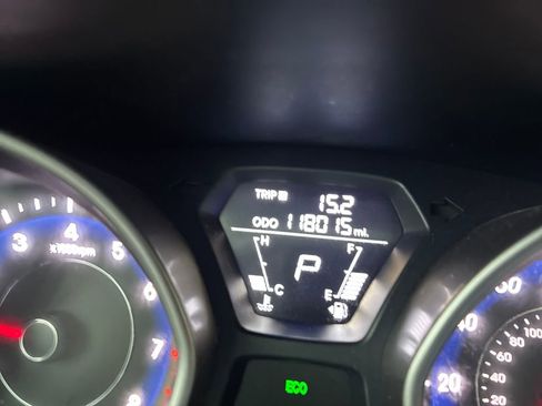 Used 2012 Hyundai Elantra GLS w/ Preferred Pkg 3 image 17