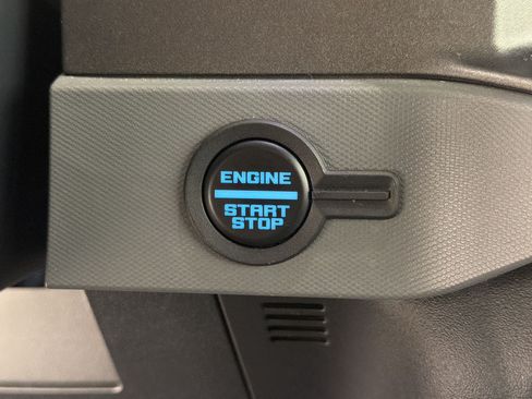 Used 2024 Ford Bronco Black Diamond AWD/4WD image 15