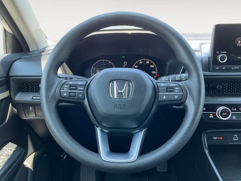 Used 2025 Honda CR-V EX image 13