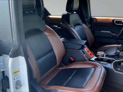 Used 2024 Ford Bronco Outer Banks AWD/4WD image 27