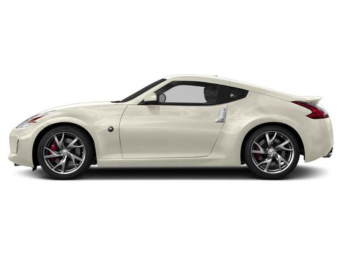 Used 2015 Nissan 370Z Coupe image 3