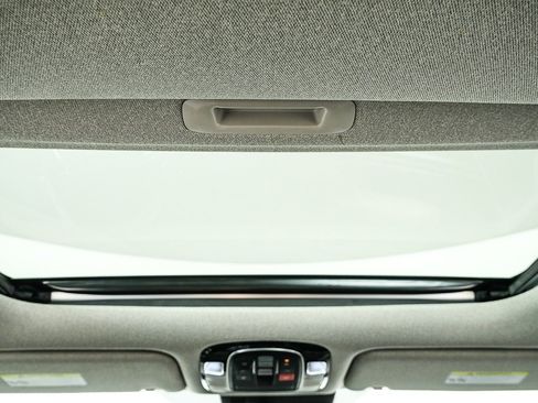 Used 2023 Hyundai Palisade Limited w/ Winter Package image 22