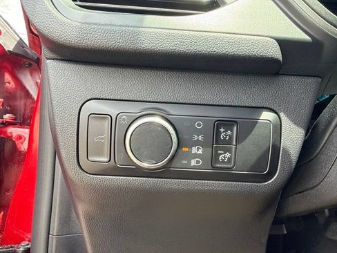 Certified 2025 Ford Escape Active w/ Cold Weather Package AWD/4WD image 18