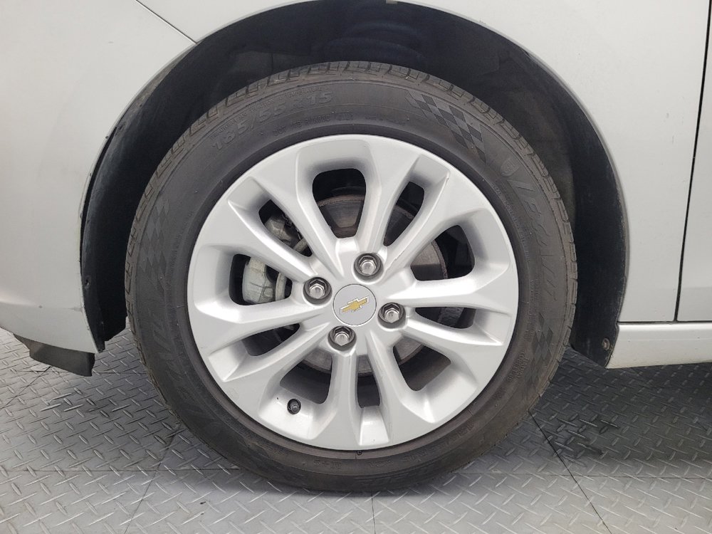 Used 2021 Chevrolet Spark LT FWD image 31