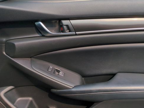 Used 2018 Honda Accord Sport image 20