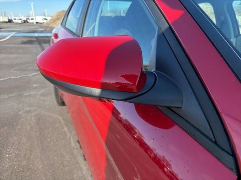 Used 2021 Hyundai Elantra SEL image 3