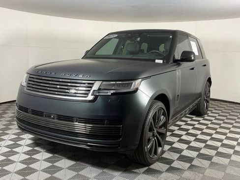 Certified 2025 Land Rover Range Rover SV image 2