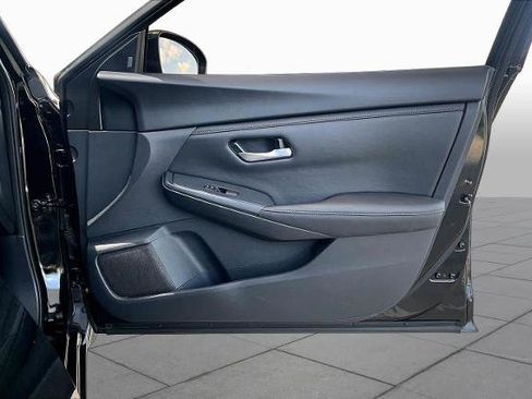 Certified 2023 Nissan Sentra SV FWD image 22