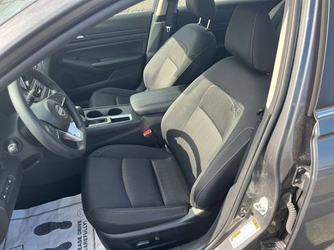 Used 2025 Nissan Altima 2.5 SV FWD image 28