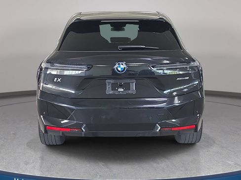 Used 2024 BMW iX xDrive50 w/ Sport Package AWD/4WD image 8