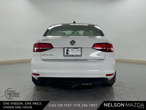 Used 2017 Volkswagen Jetta SEL image 7