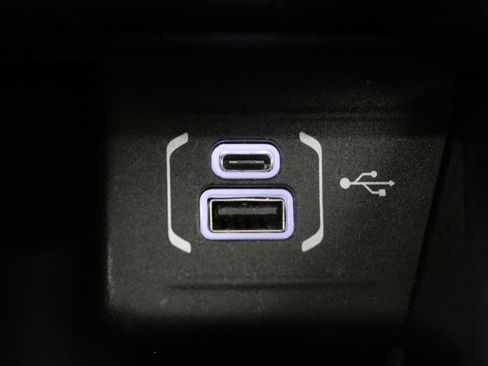 Used 2025 Jeep Compass Latitude w/ Sun & Sound Group AWD/4WD image 23
