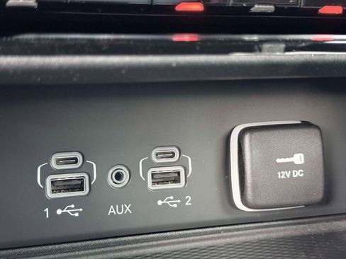 New 2025 Jeep Grand Cherokee Laredo w/ Luxury Tech Group I image 24