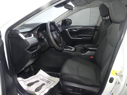 Used 2022 Toyota RAV4 XLE AWD/4WD image 21