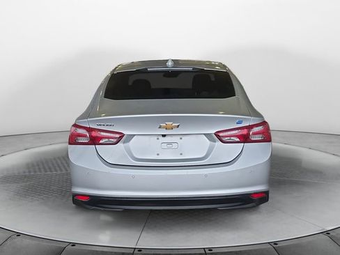 Used 2019 Chevrolet Malibu Hybrid w/ Leather Package image 4