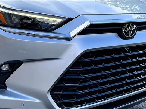 Certified 2024 Toyota Grand Highlander AWD image 30