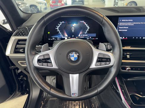 Used 2025 BMW X7 xDrive40i w/ M Sport Package AWD/4WD image 22