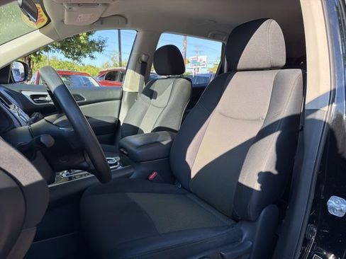 Used 2018 Nissan Pathfinder S AWD/4WD image 14
