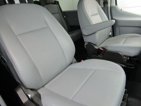 Certified 2018 Ford Transit 350 XL RWD image 11